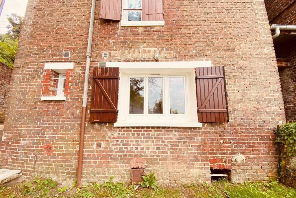 Appartement Cosy Avec Jardin Chaleureux Laon Exterior foto